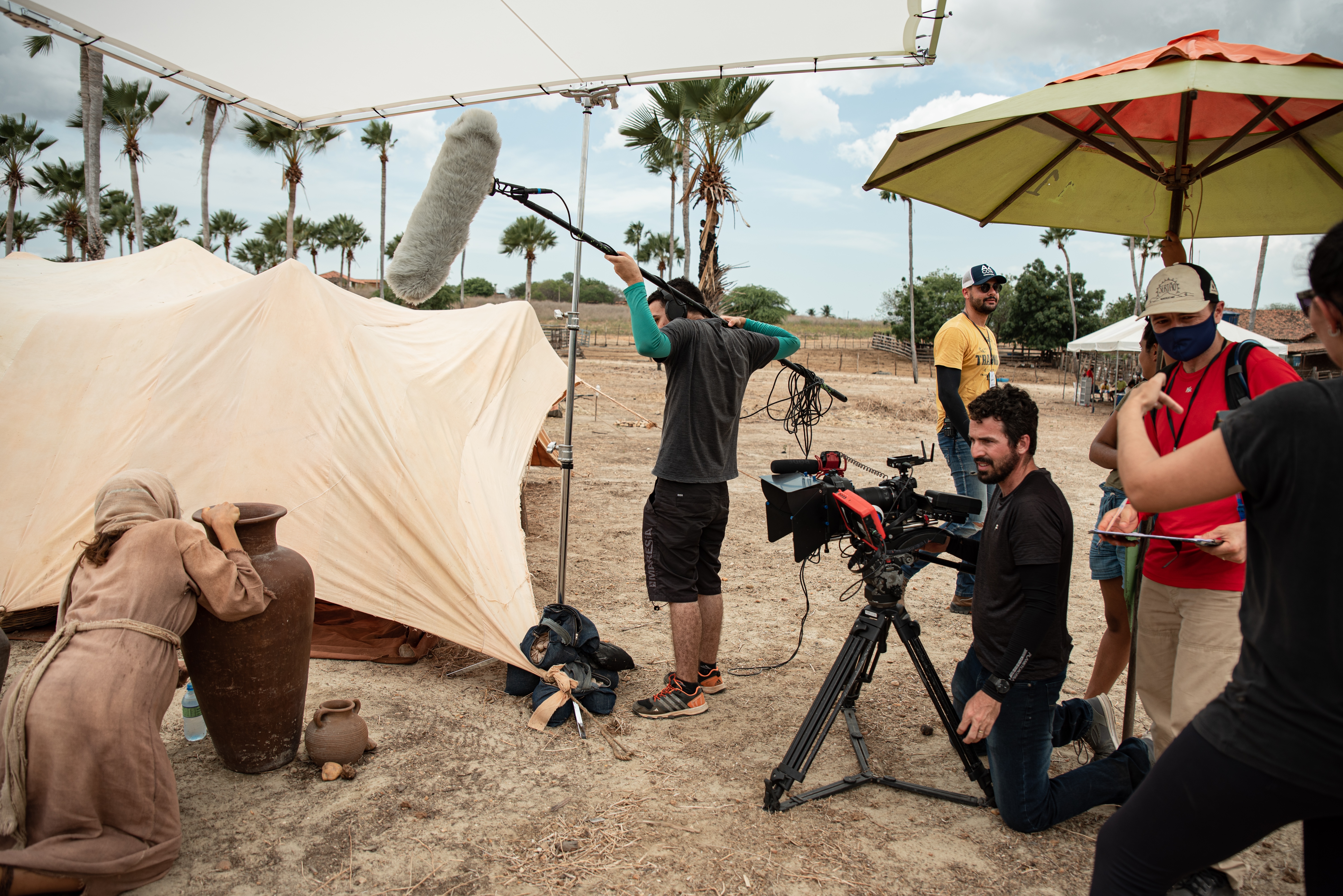 Behind the scenes 9